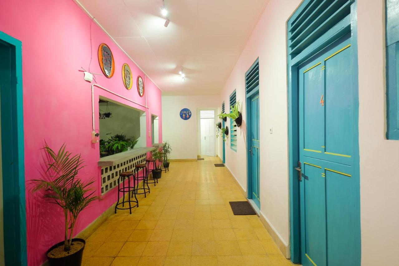 Snooze Malang Hostel Buitenkant foto