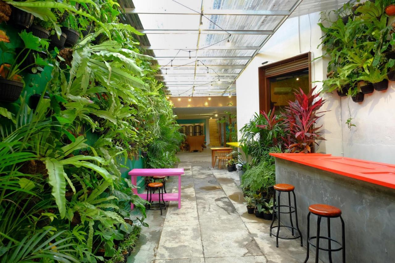Snooze Malang Hostel Buitenkant foto