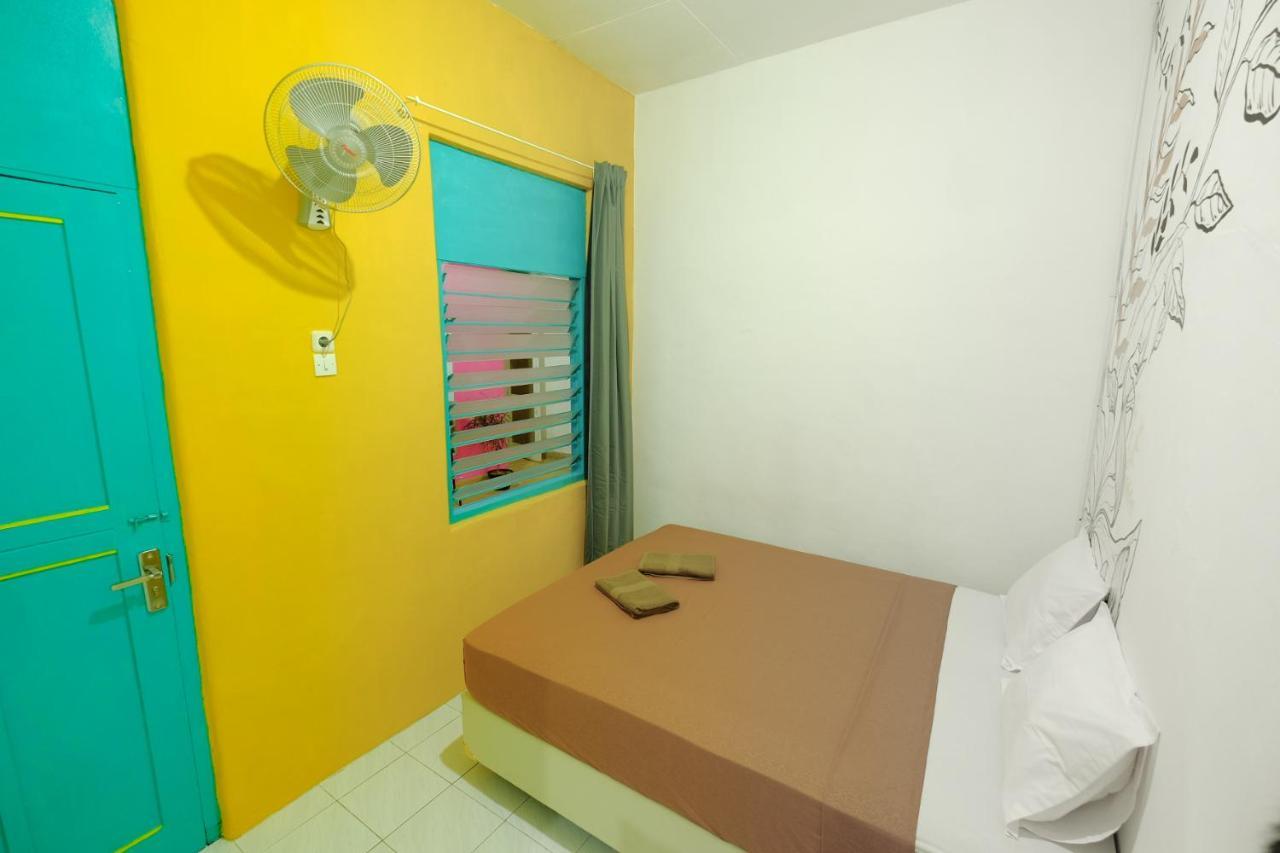 Snooze Malang Hostel Buitenkant foto