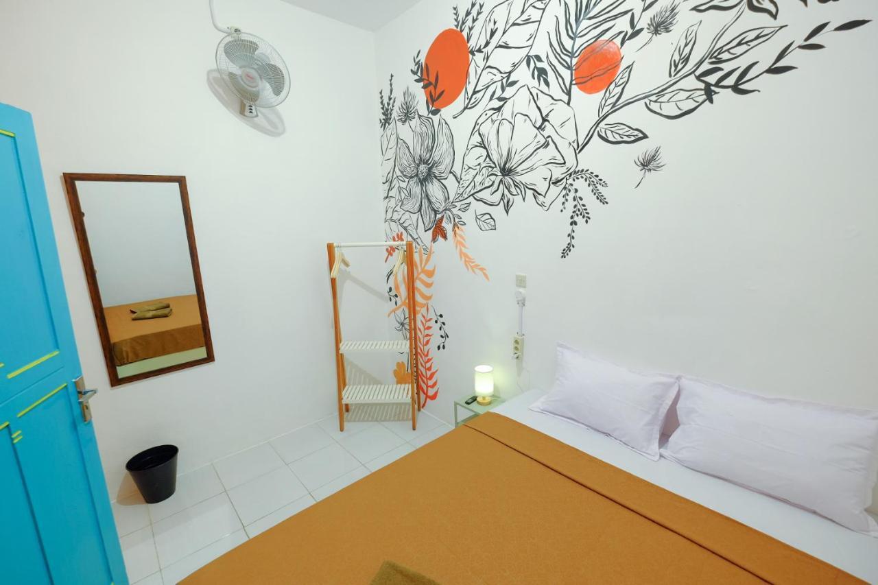 Snooze Malang Hostel Buitenkant foto