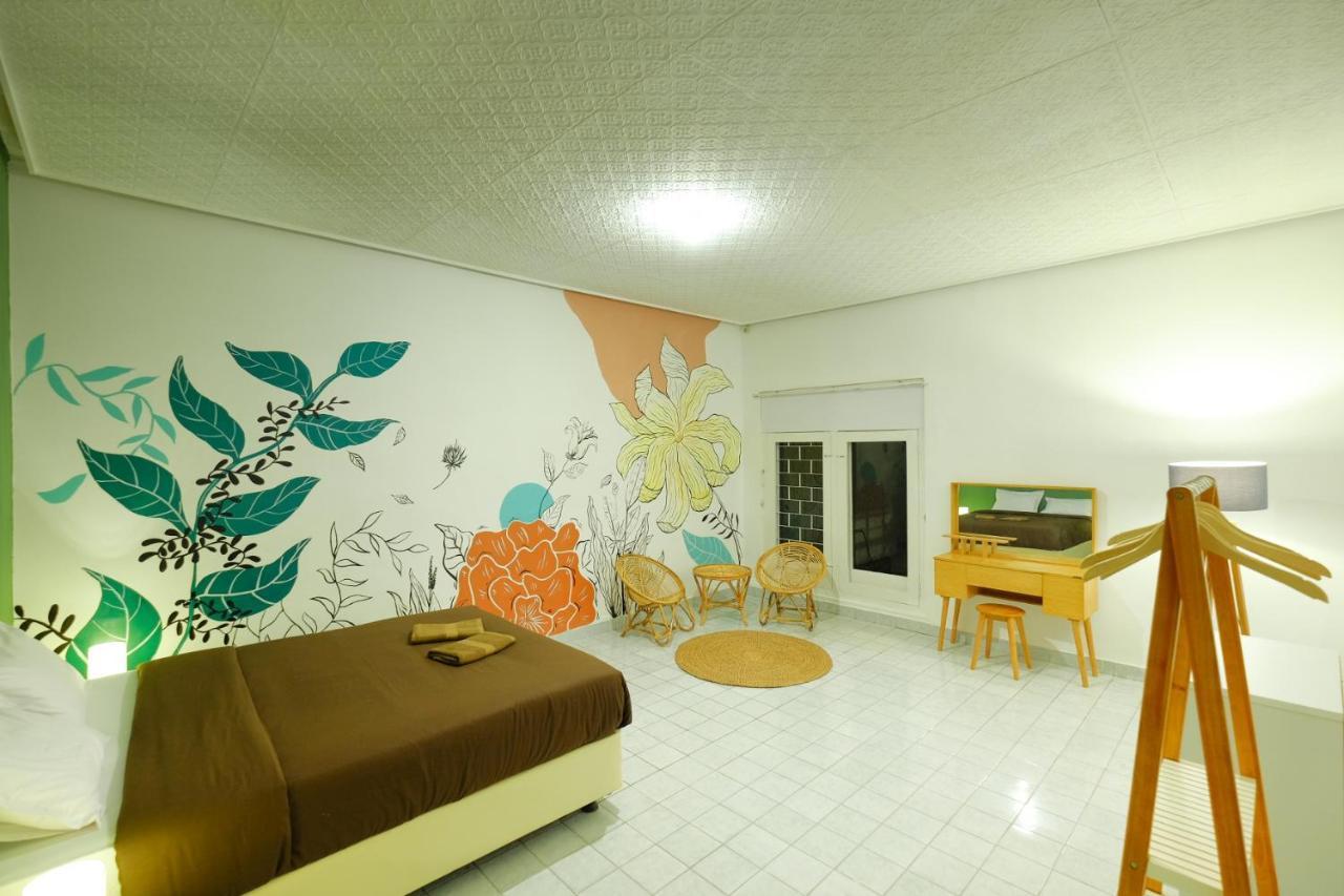 Snooze Malang Hostel Buitenkant foto