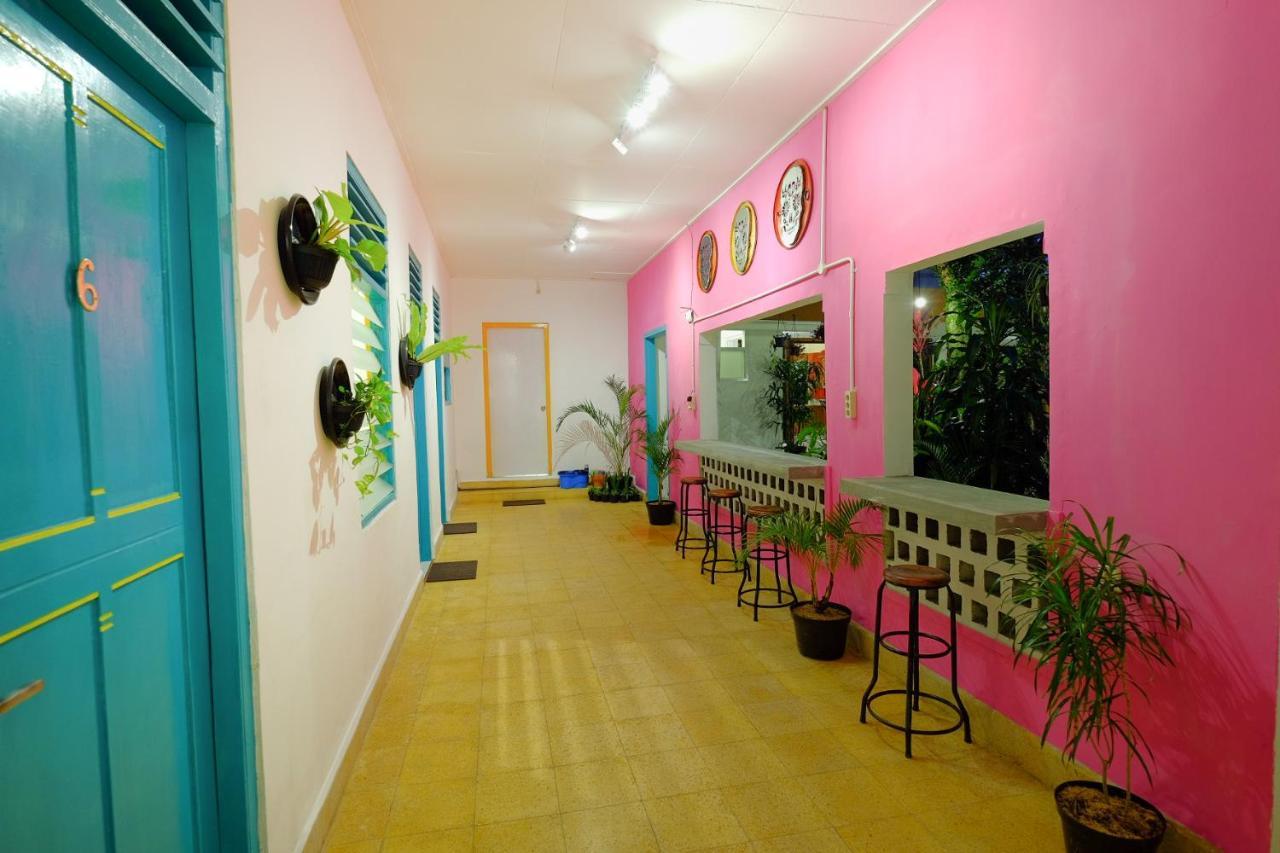 Snooze Malang Hostel Buitenkant foto