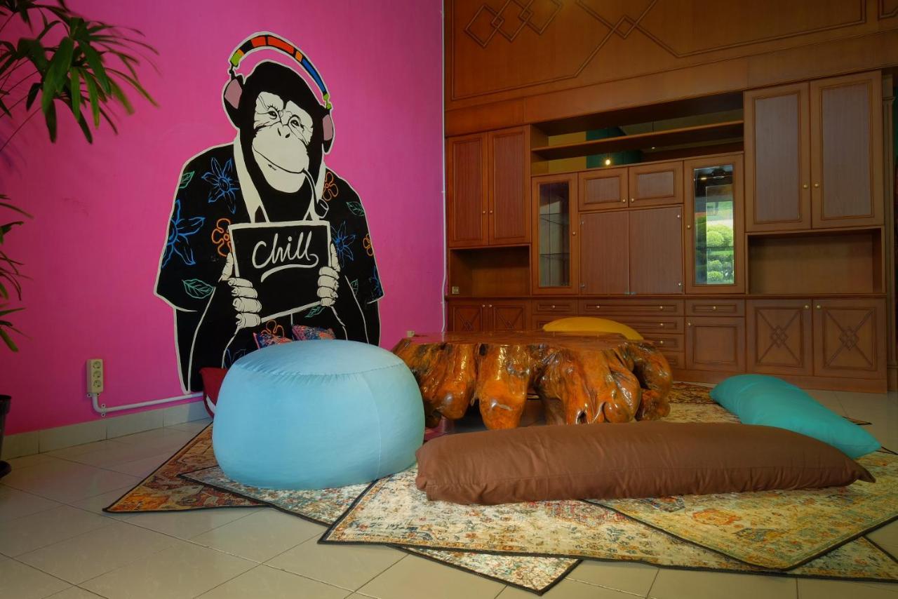 Snooze Malang Hostel Buitenkant foto