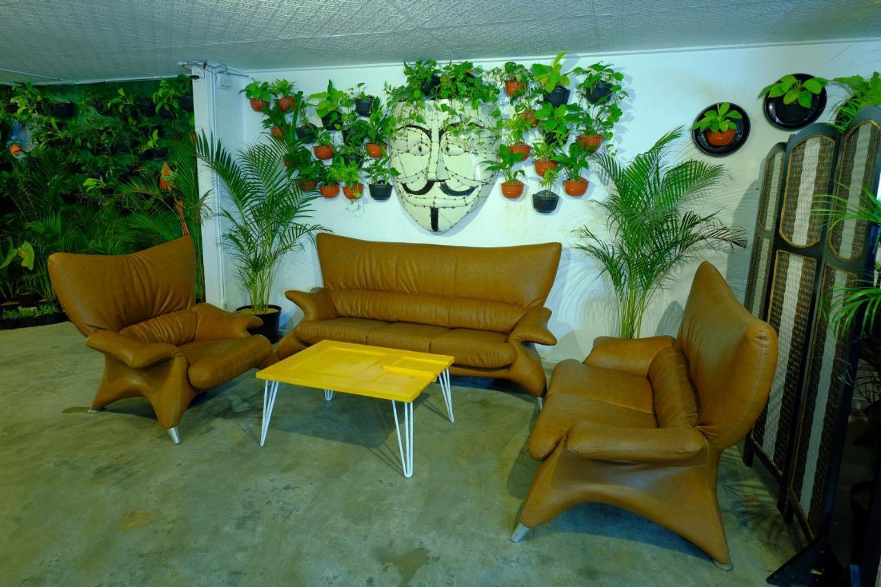 Snooze Malang Hostel Buitenkant foto