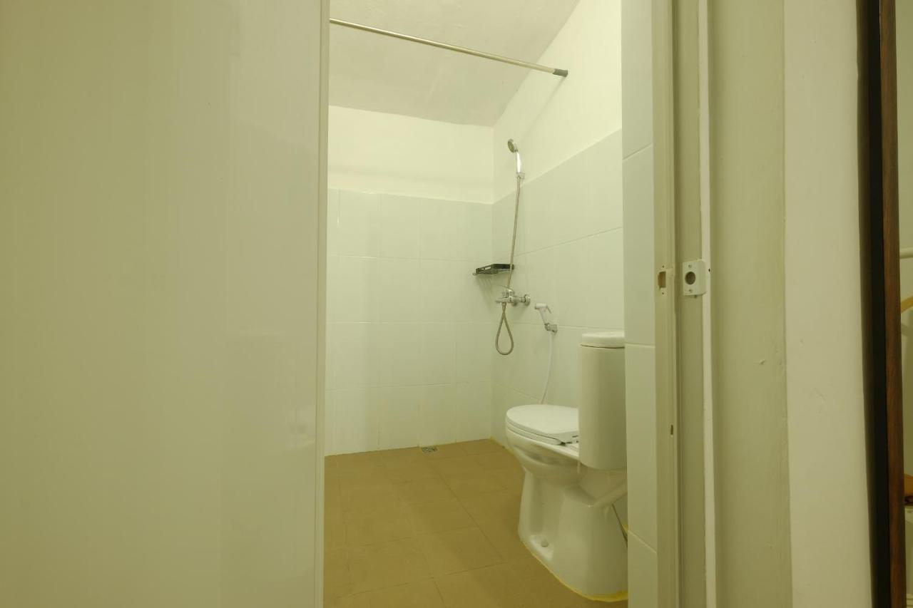 Snooze Malang Hostel Buitenkant foto